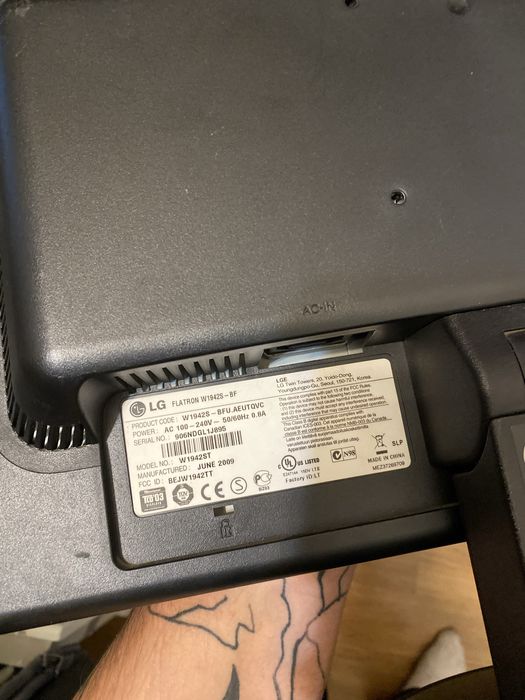 Монитор LG Flatron W1942S, 19”