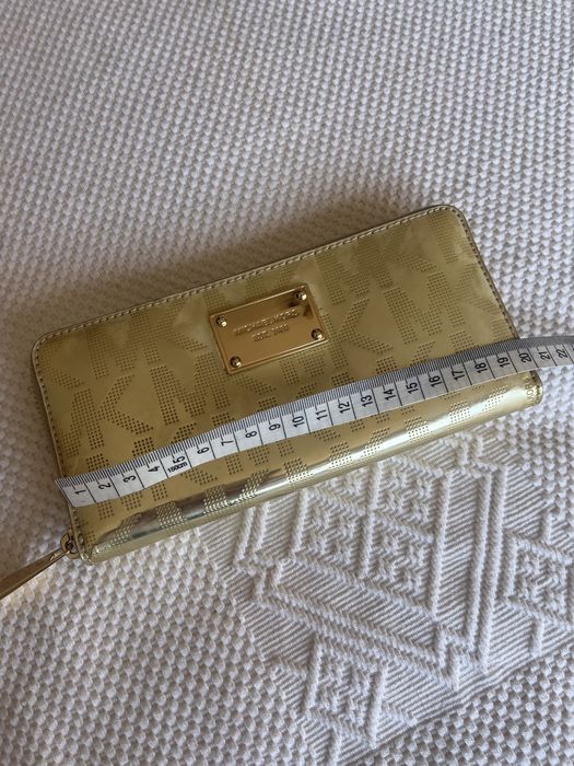 Carteira da Michael Kors em dourado