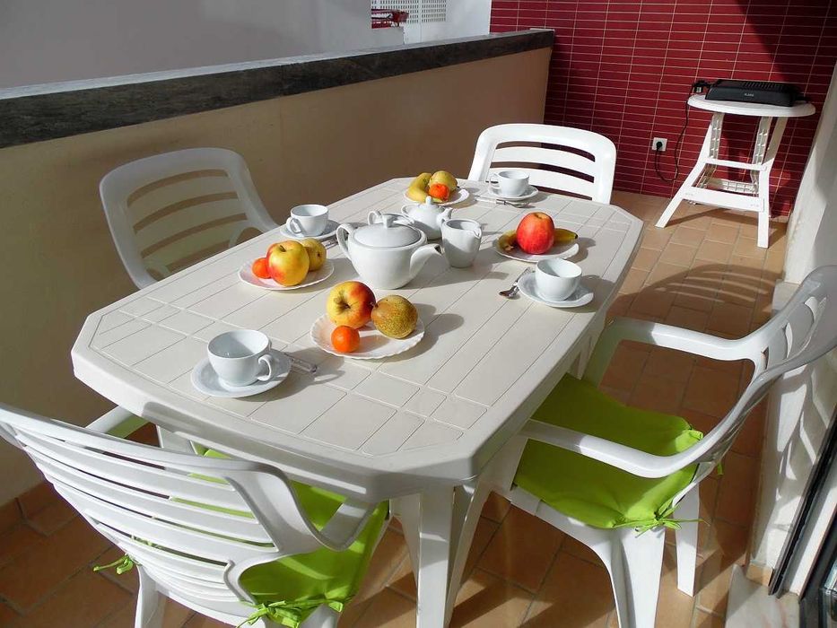 CASA DUBBAI - T2, a Pé para a praia 100mts + Central - QUARTEIRA