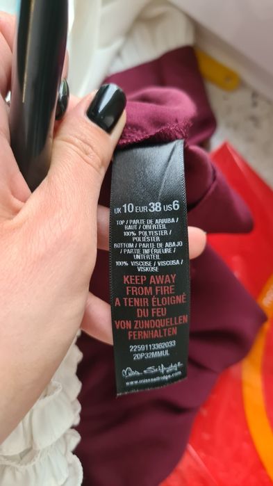 Kombinezon krótki z krótkimi spodenkami ecru bordo Miss Selfridge M 38