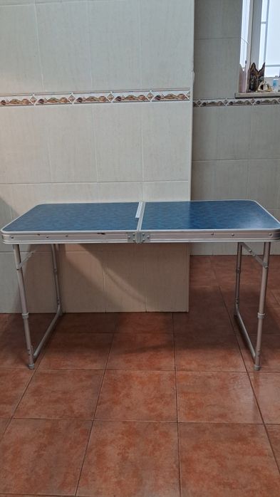 Mesa portátil cramping + 4 cadeiras