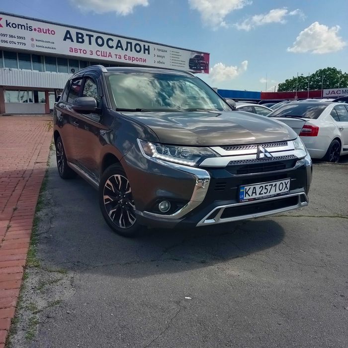 Оренда Прокат авто Mitsubishi Outlander Гібрид Кросовер Подобово м. Хмельницький