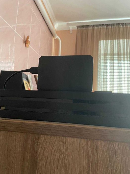 Зовнішній жорсткий диск Toshiba HDTP210EK3AA 1 Tb Б/У + комплект ігор