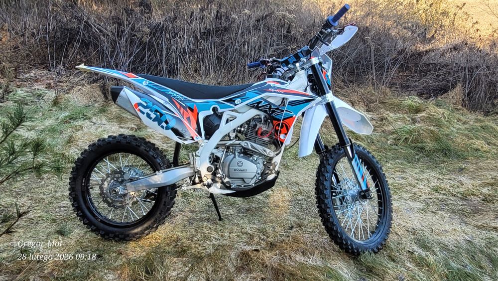 Nowy cross barton Nxt 250ccc maszyna dla wymagajacyh raty
