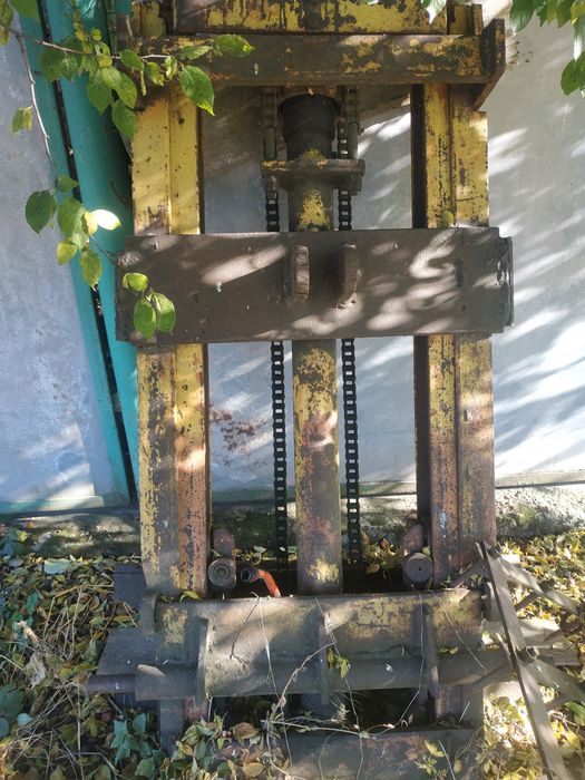 Погрузчик штабилер стрила