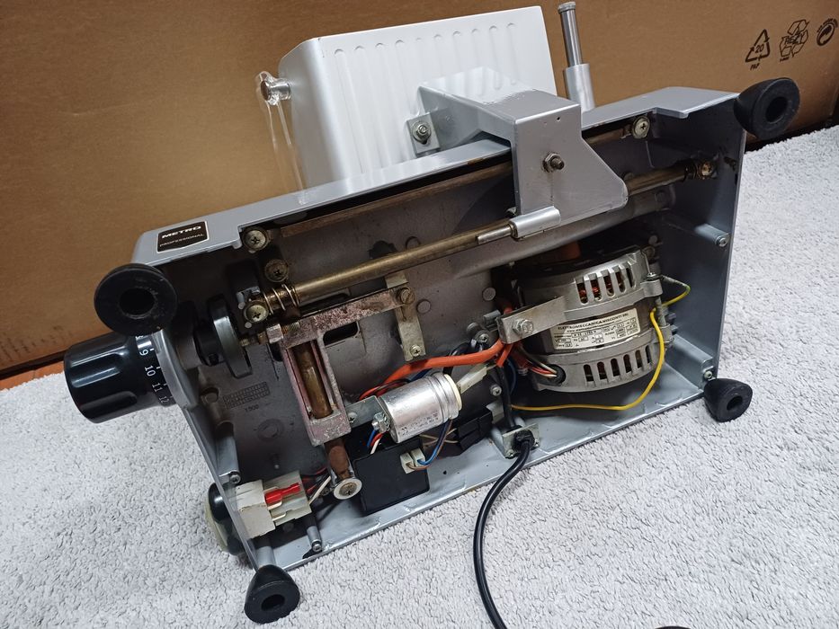 Fatiadora Profissional METRO Professional – Lâmina 190 mm