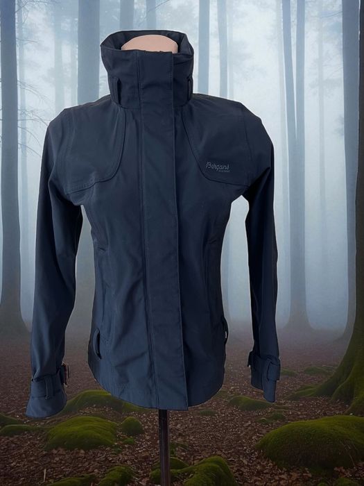 Bergans of Norway Oslo Lady roz. XS/S czarna kurtka soft shell