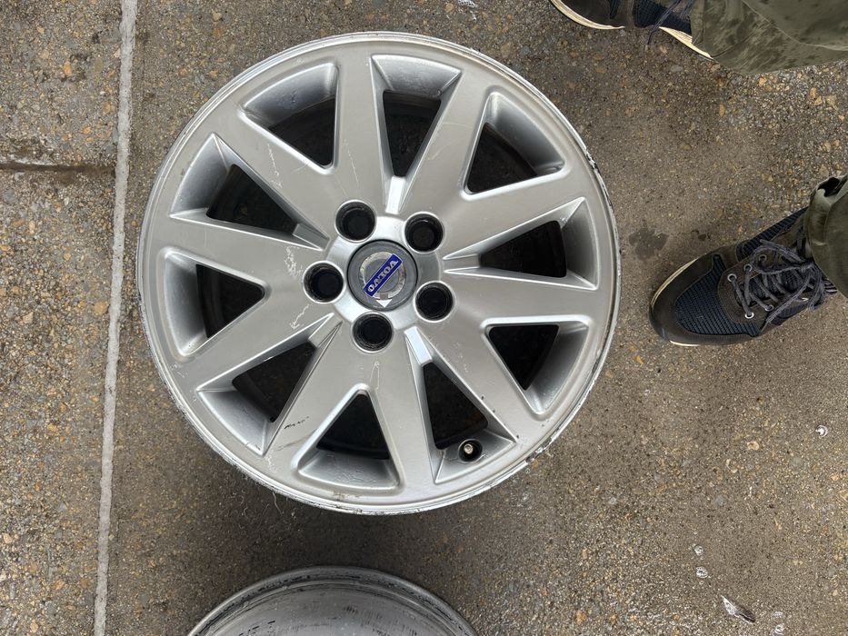 Felgi aluminiowe 5x108 r16 -komplet