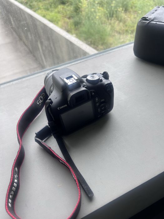 Canon EOS 2000D (Rebel T7),
