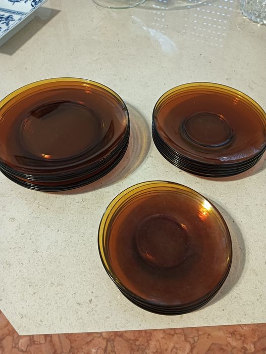 Pratos em pirex vintage