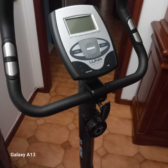 Bicicleta estática em bom estado