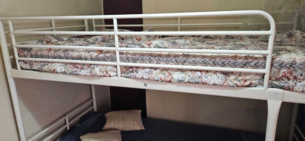 Beliche de solteiro com 2 colchões