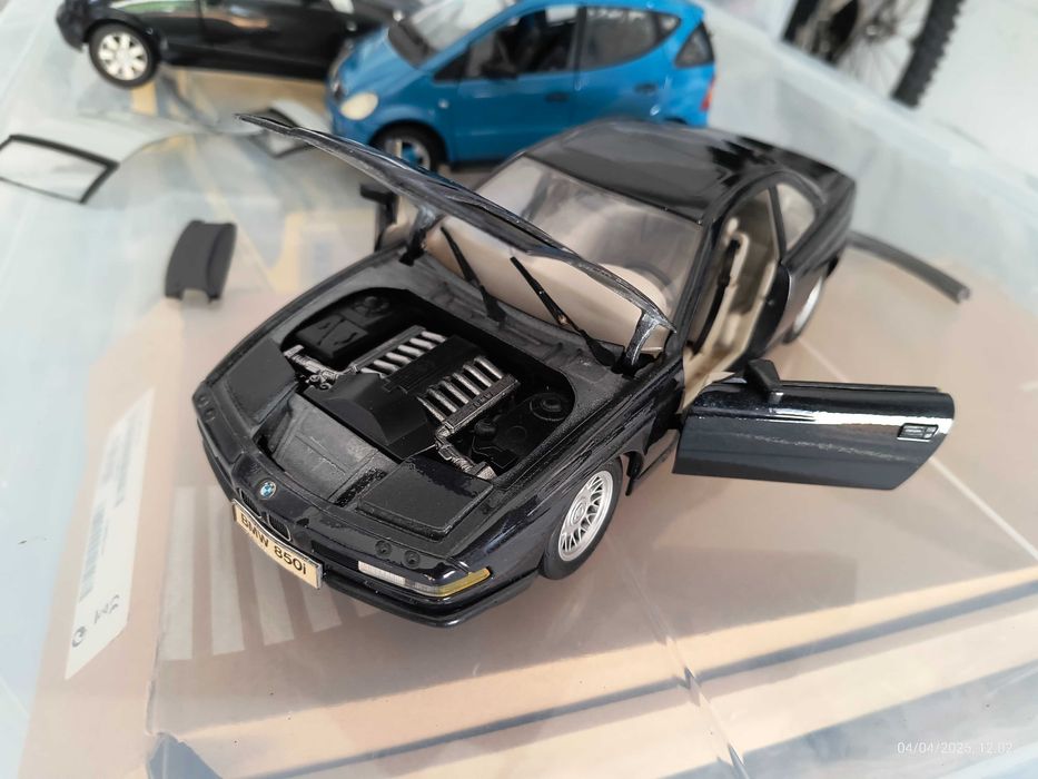 Maisto 1990 BMW 850i escala 1:18