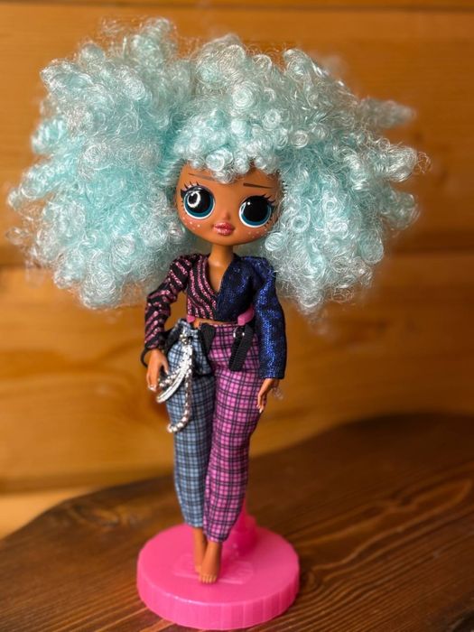 Ляльки LOL OMG Fierce tweens Rainbow high