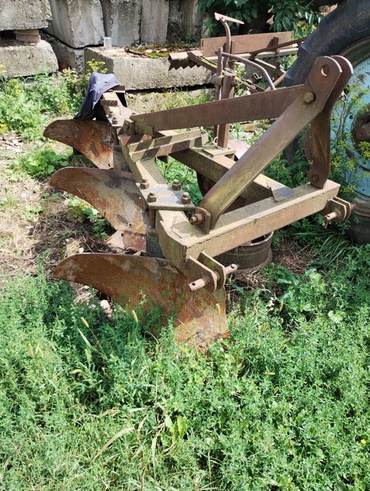 Продам МТЗ 80 з с.г.реманентом ,ціна за все разом (плуг, культиватор)