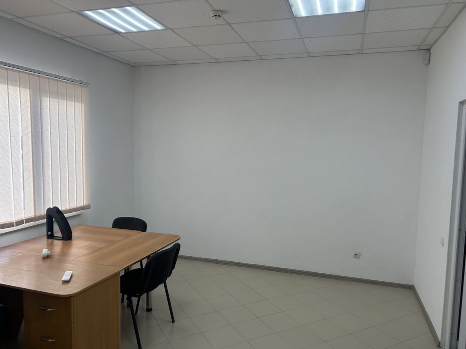 Офіс в Рованцях