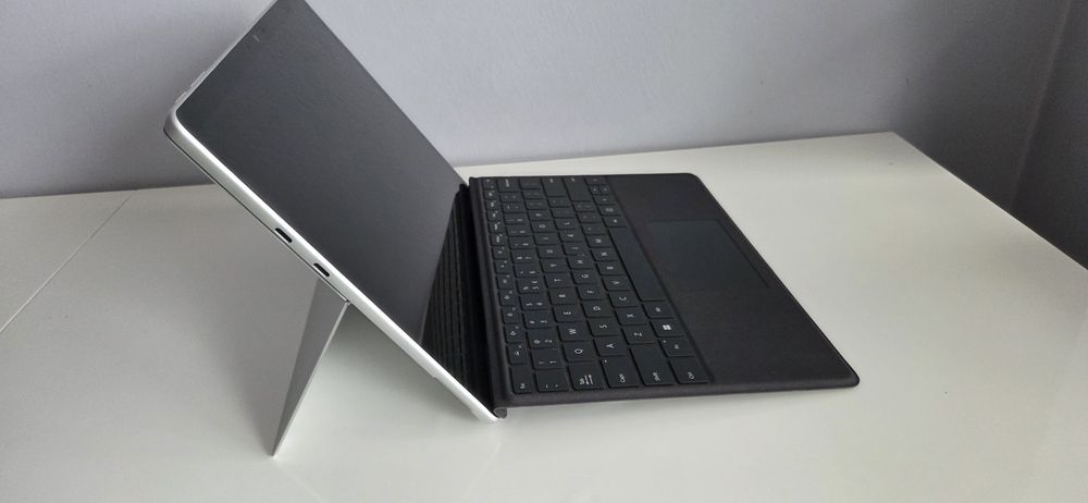 Microsoft surface pro 9