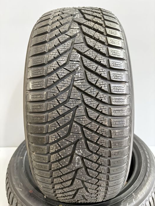 245/45 R19 102W XL Зимові шини Yokohama BluEarht колеса резина