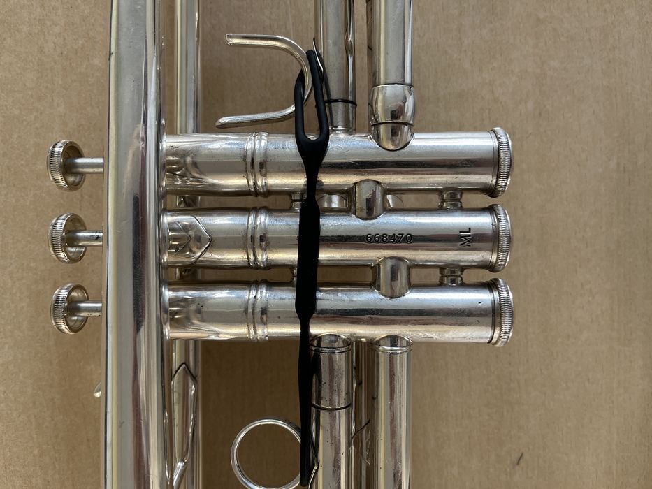 Trompete Bach Stradivarius 35 LR25 Silver Plus