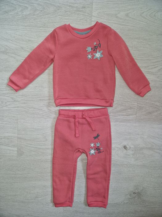 Nowy komplet dresowy 86