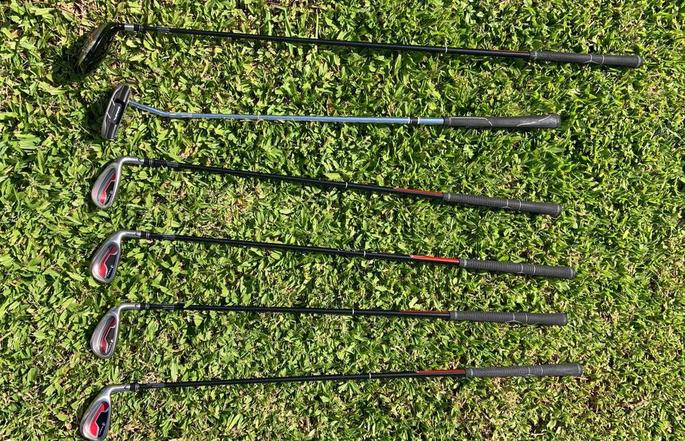 Saco de Golfe com 6 Tacos, Bolas, Tees e Luva [Como Novo]