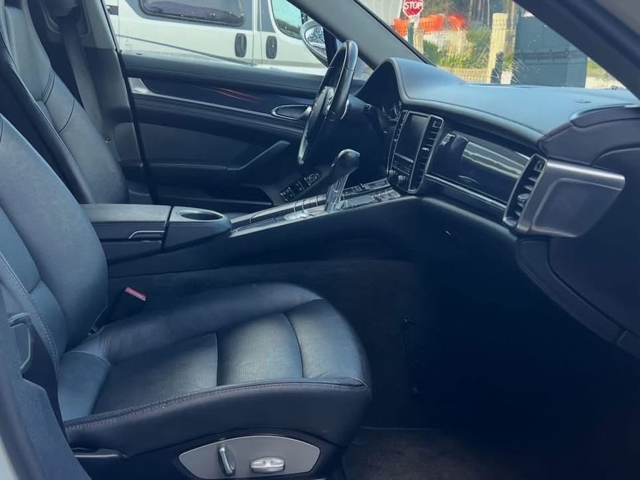 Porsche Panamera V6 250cv | Caixa Automática | Teto Abrir | Pele |