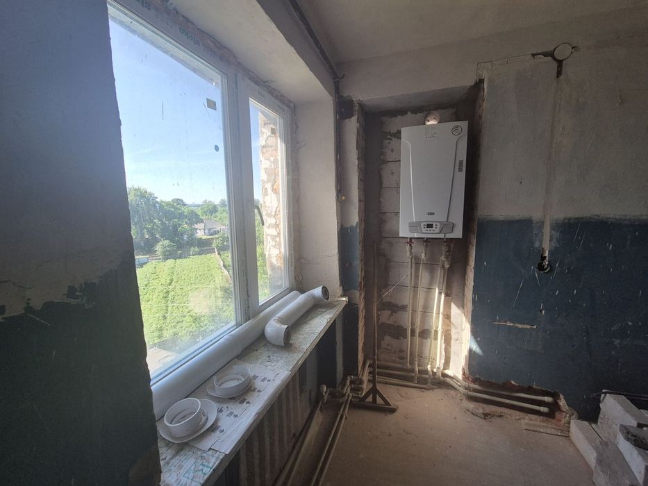 Продам 3-х кімнатну квартиру в центрі с.Войниха