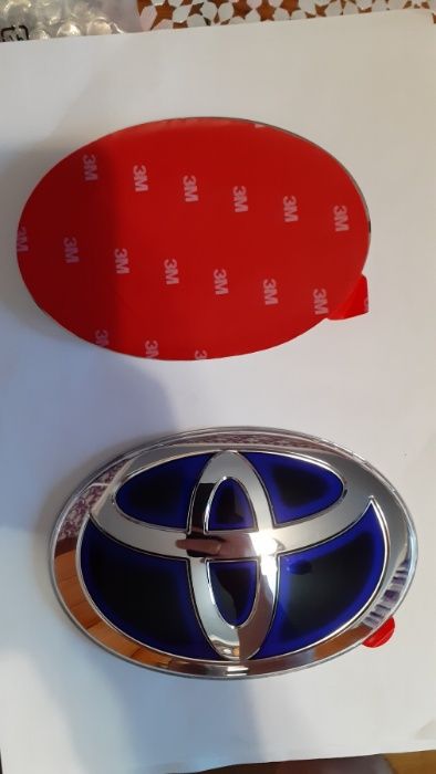 Эмблема значок на решётку,руль Toyota Camry 70,RAV4,Тойота камри 55,50