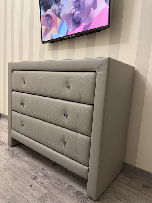 Продам комод еко кожа