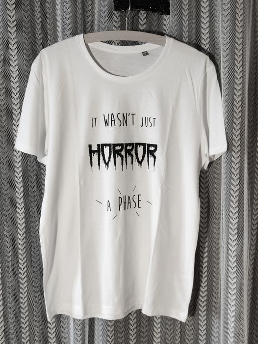 T-shirts "Não Era Apenas Uma Fase" brancas I