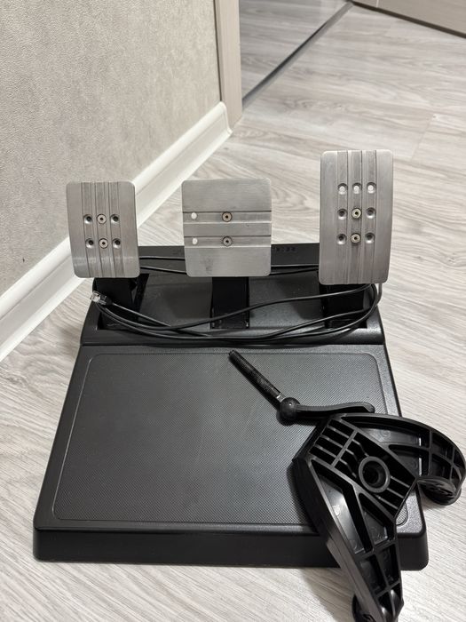 Игровой руль Thrustmaster TMX  Pro 900 градусов для ПК и Xbox