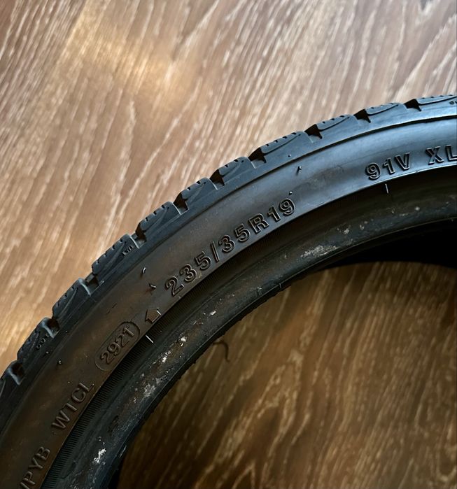 Резина SUNNY зима / 235 35 R19 - 3шт