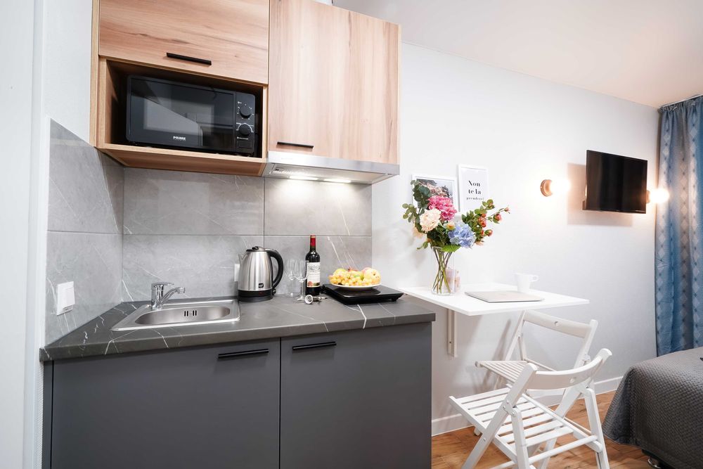 #K742 вул.Коновальця,Печерськ, Військовий госпіталь, 1поверх-3-555.biz.ua