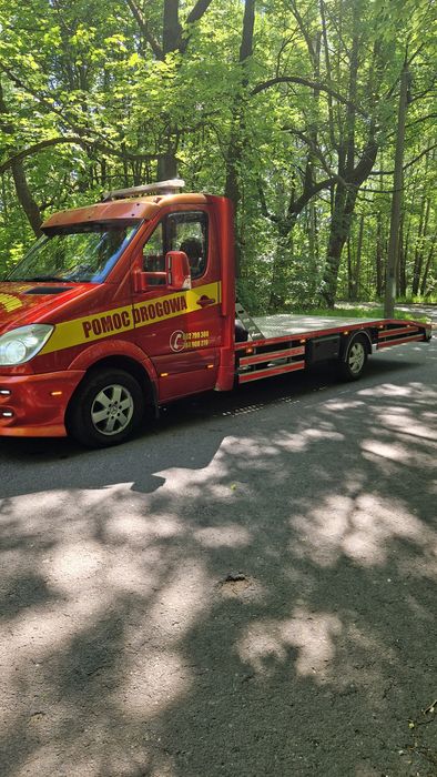 Auto laweta 906 mercedes