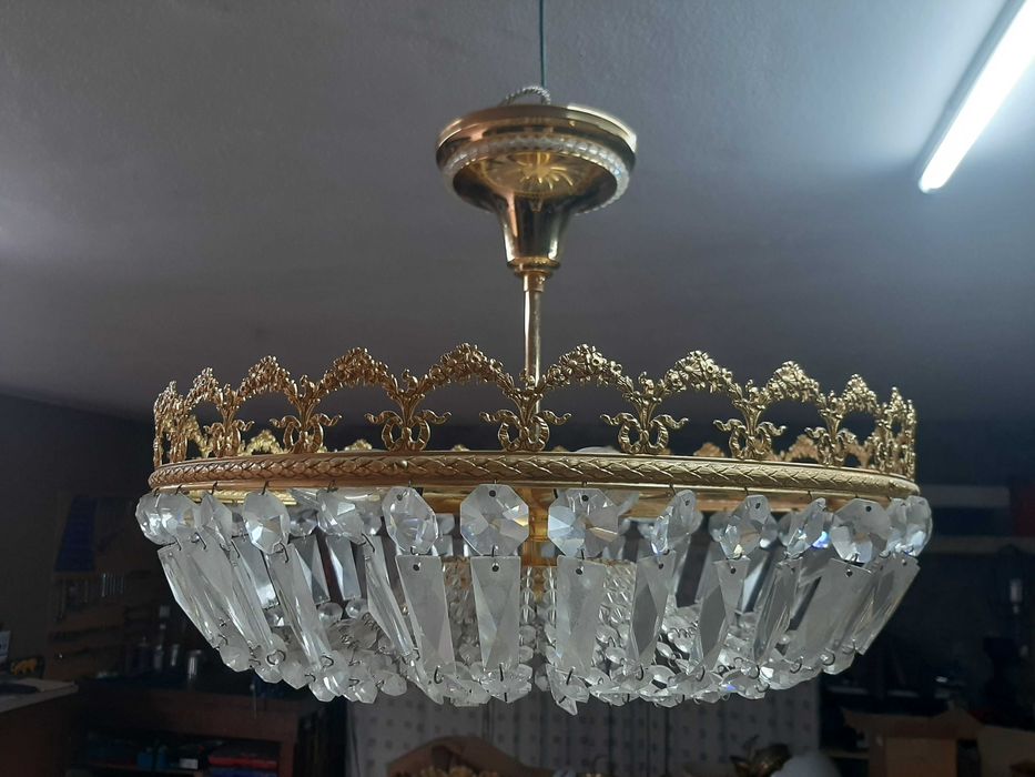 1 Magnífico Candeeiro/Lustre em Bronze e Cristal