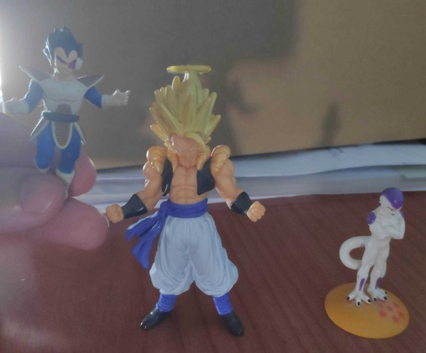 Figuras Dragon Ball e imans
