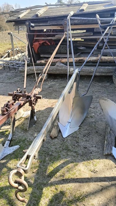 Кінний інвентар: плуг, культиватор, рало, огорювач картоплі