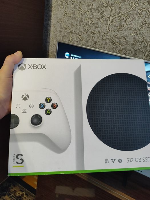 Xbox Series s. Два геймпада.  Состояние идеал