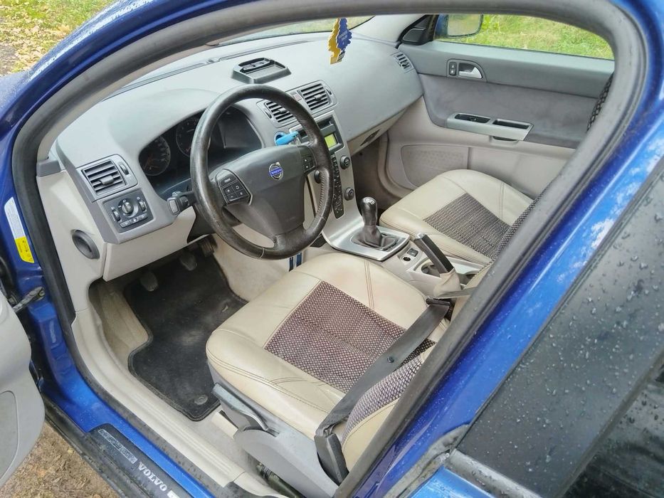 Samochód Volvo V50 Benzyna