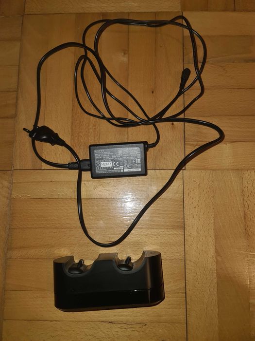 Stacja ładowania padów PS4 Sony CUH-ZDC1 PlayStation 4