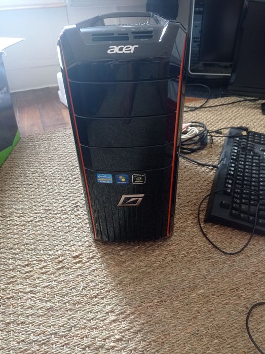 Комп’ютерний комплект: системний блок + монітор+клавіатура