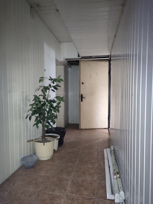 75м2, окремий вхід з вулиці, вул. Васильківська 42, Голосіївський р.