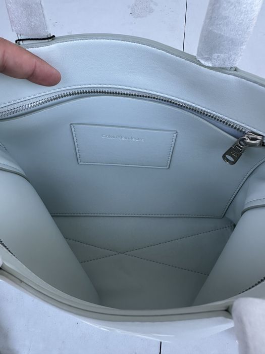 Mala Calvin Klein nova
