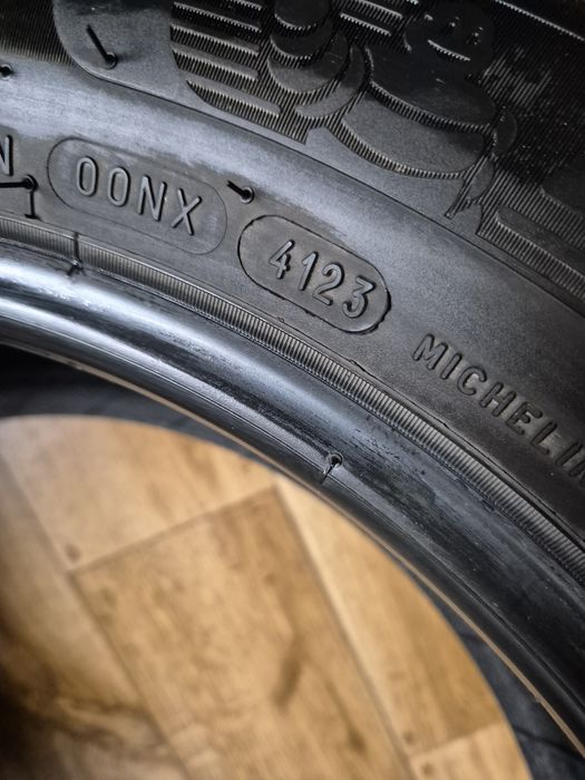 205/60/17 Michelin Para Całoroczne 6mm 2023r CrossClimate2