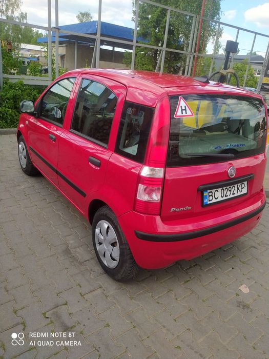 Автомобіль Panda