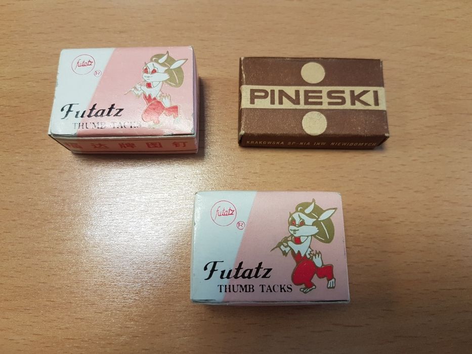 Pinezki z Japonii oraz z okresu PRL