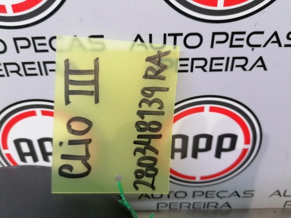Display rádio Renault Clio 3, 2009 em diante, referência 280348139RA.