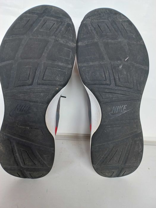 Nike кроссовки оригинал 41-42/26,5
