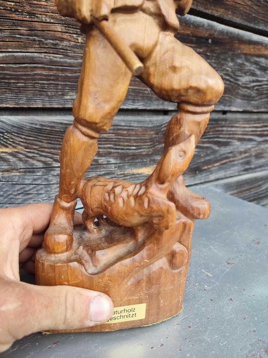 Drewniana Figurka Myśliwego  - Drewno - Design D2
