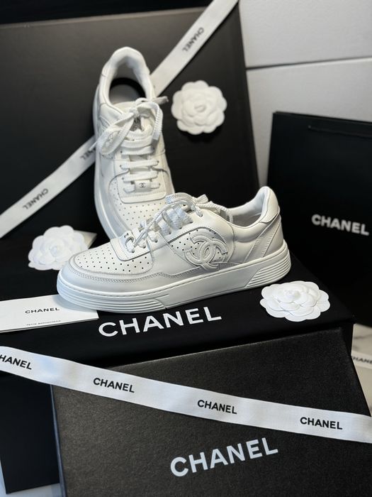 Sneakersy Chanel White Leather